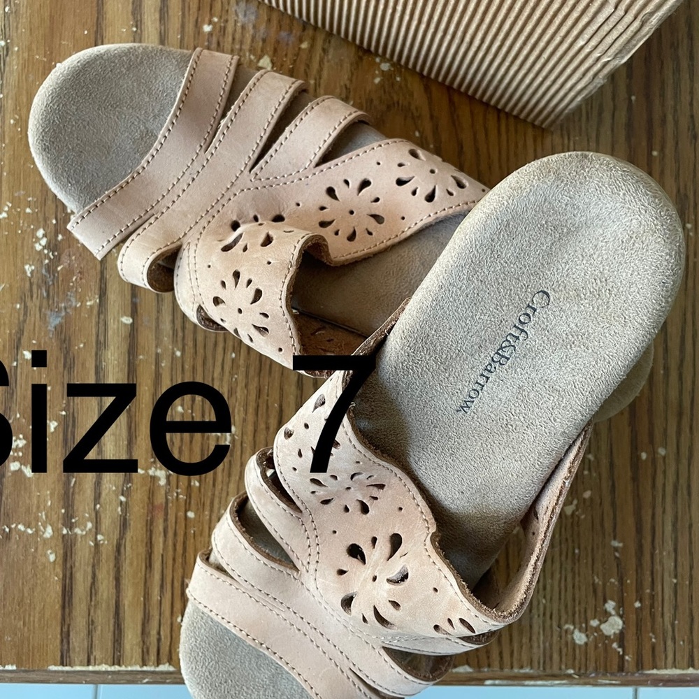 Women’s sandals